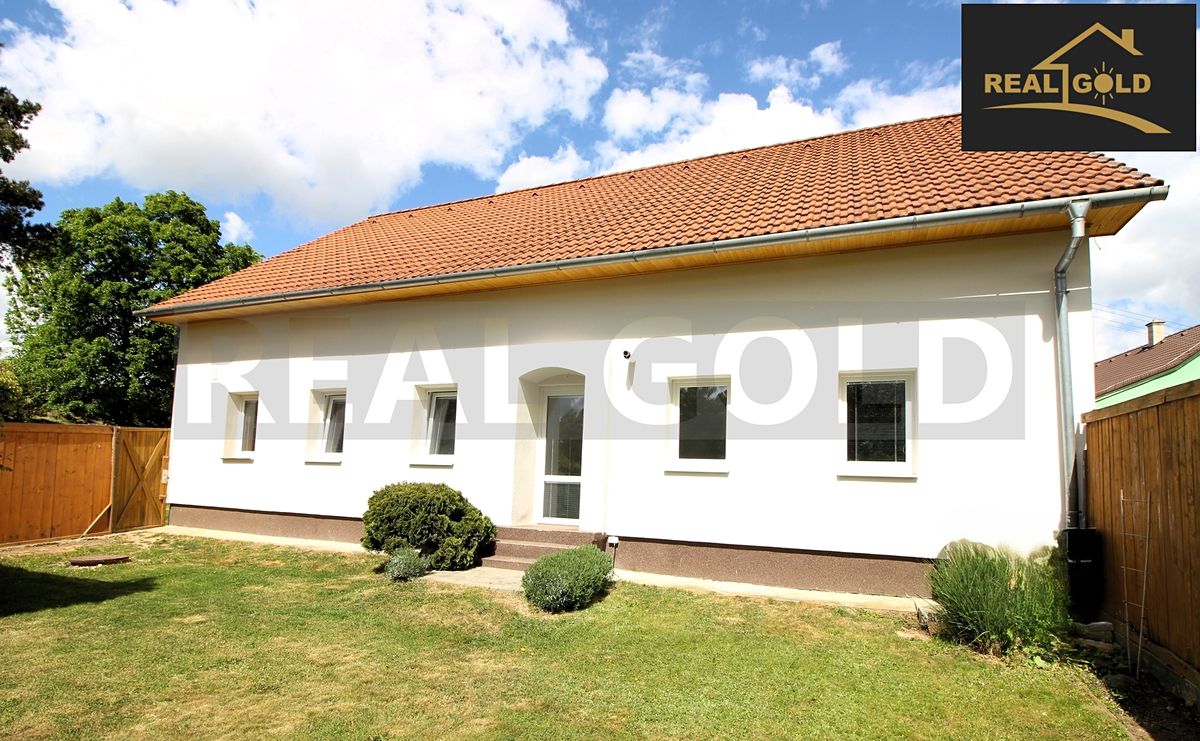 Prodej rodinného domu 280 m², pozemek 258 m² – fotografie 2
