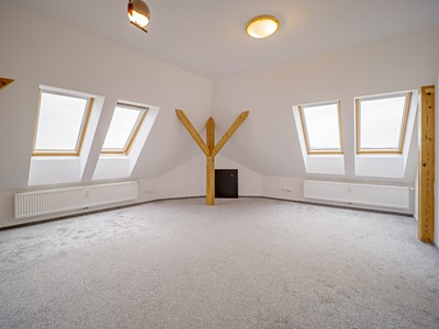 Pronájem bytu 3+kk 90 m² (Podkrovní)