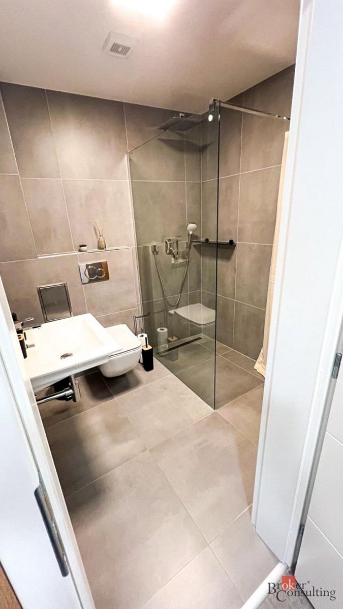 Pronájem bytu 2+kk 74 m² – fotografie 5
