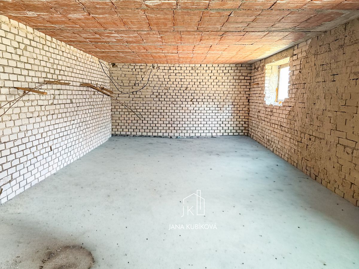 Prodej rodinného domu 160 m², pozemek 395 m² – fotografie 2