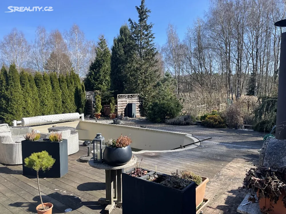 Prodej rodinného domu 206 m², pozemek 4237 m² – další