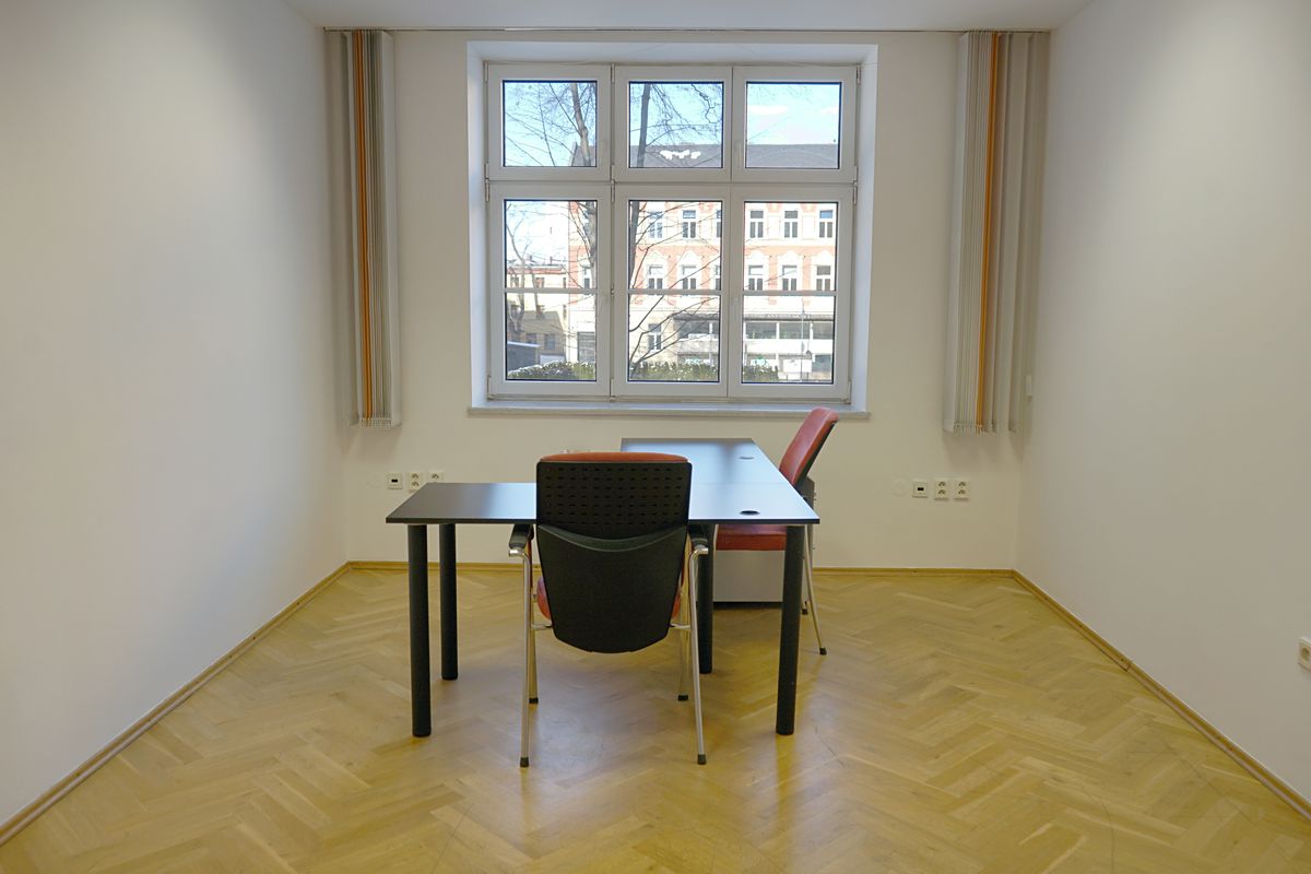 Pronájem kanceláře 77 m² – fotografie 4