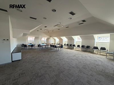 Pronájem kanceláře 114 m²