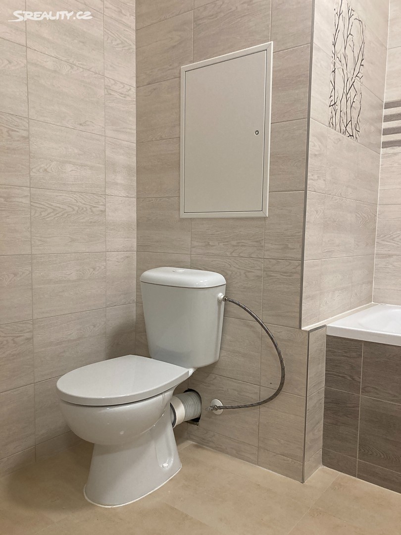Pronájem bytu 2+1 62 m² – pohled 4