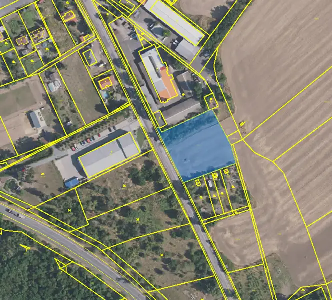 Prodej komerčního pozemku 3681 m², Veltrusy – náhled fotky 1