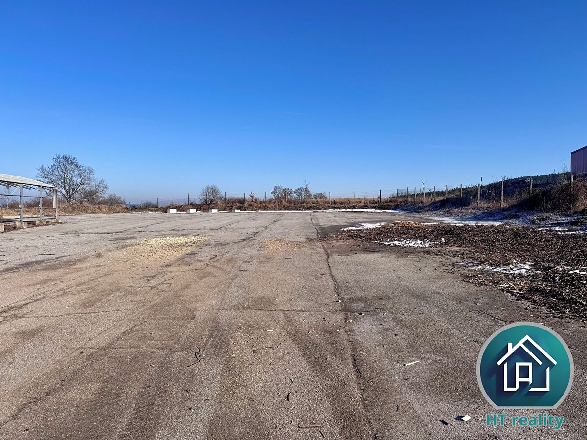Pronájem komerčního pozemku 2000 m² – fotografie 4