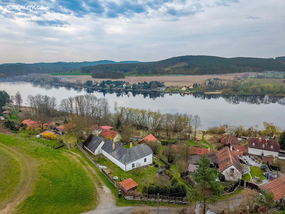 Prodej rodinného domu 96 m², pozemek 685 m²