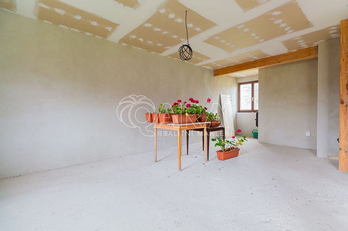 Prodej rodinného domu 100 m², pozemek 296 m² – fotografie 3