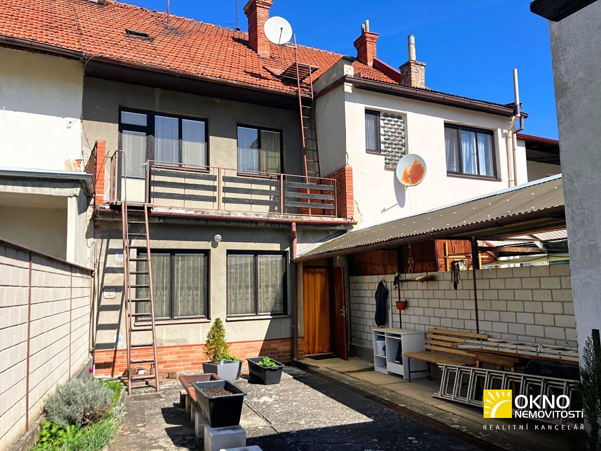 Prodej rodinného domu 149 m², pozemek 379 m² – fotografie 2