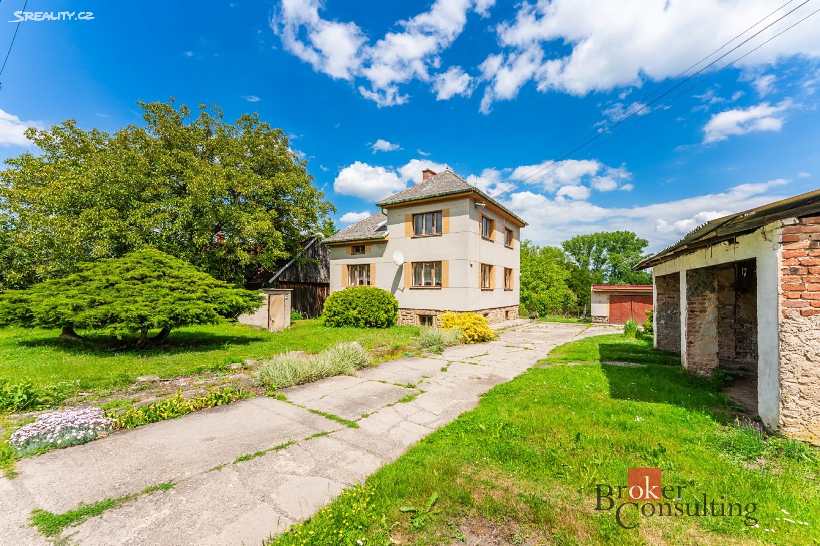 Prodej  rodinného domu 150 m², pozemek 1 200 m², okres Hradec Králové