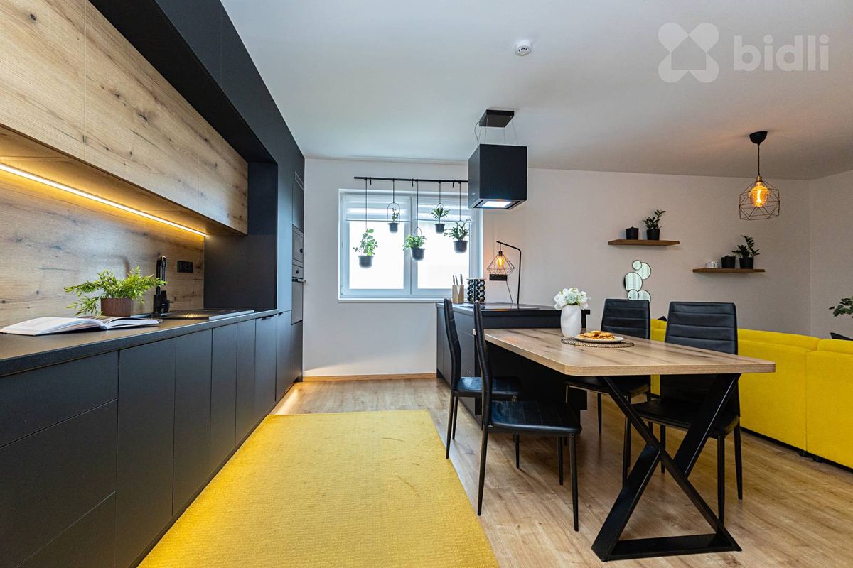 Prodej rodinného domu 146 m², pozemek 982 m² – fotografie 4
