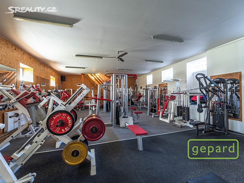 Prodej komerční nemovitosti 569 m² – pohled 2
