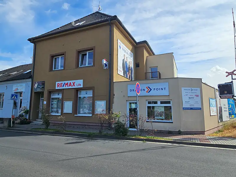 Pronájem kanceláře 12 m², Milovice – náhled fotky 1