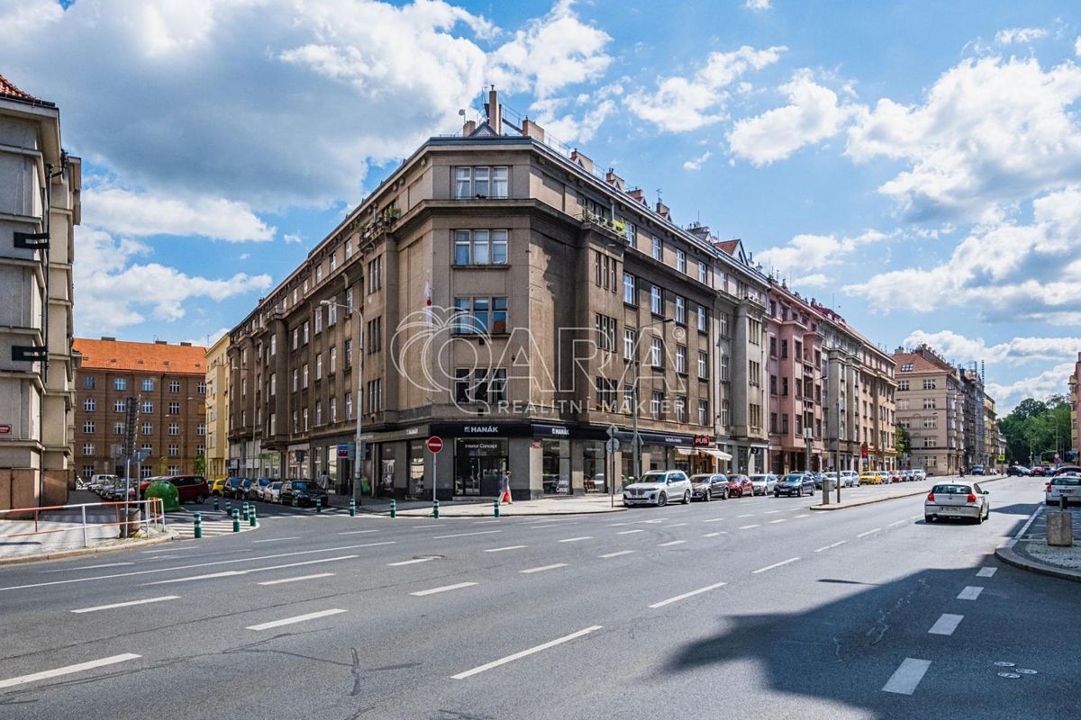 Pronájem kanceláře 100 m² – fotografie 2