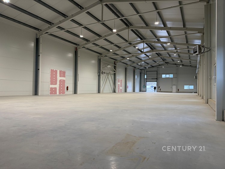 Pronájem komerčního prostoru, 2 199 m² (6 z 23)