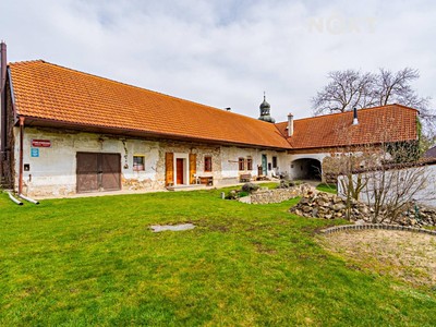 Prodej  rodinného domu 560 m², pozemek 3 596 m²