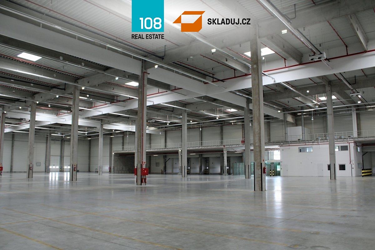 Pronájem skladového prostoru 10000 m² – fotografie 3