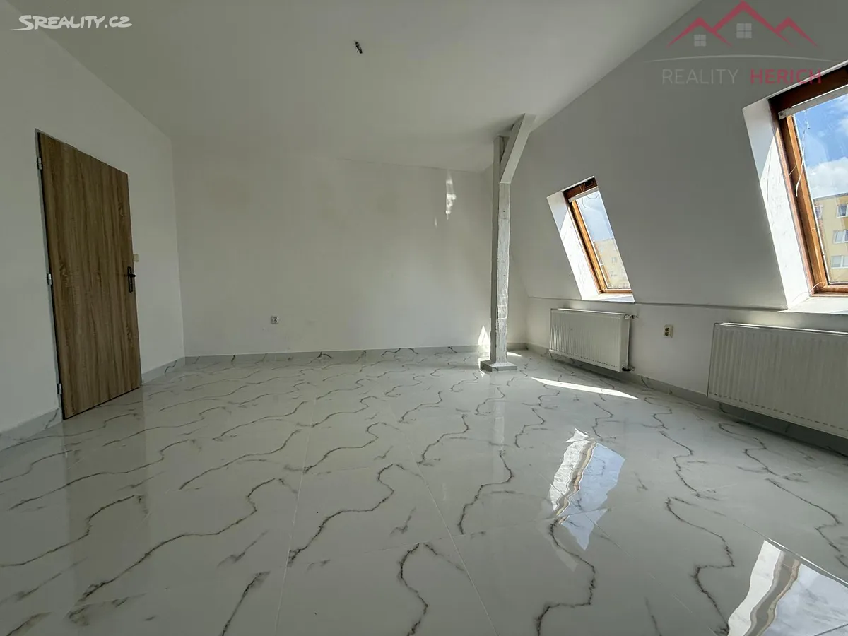 Pronájem bytu 3+1 70 m² – pohled 6