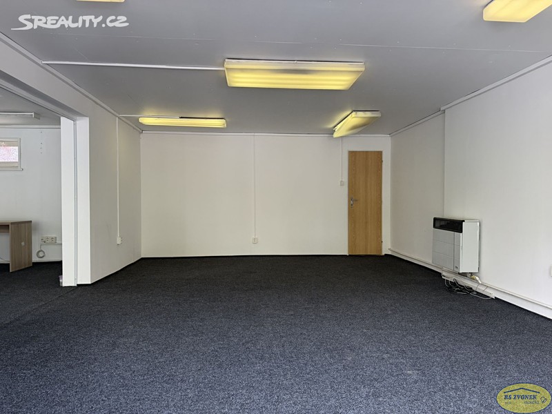 Pronájem obchodního prostoru 65 m² – pohled 4