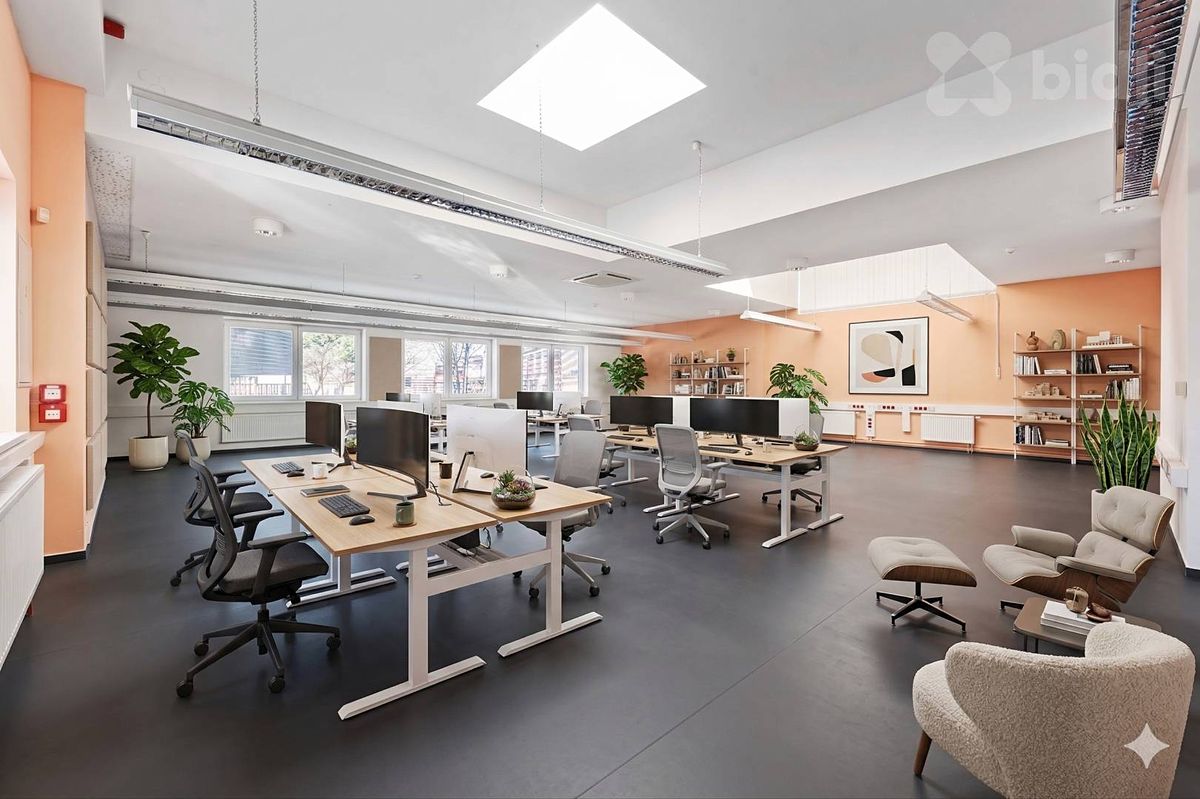 Pronájem skladového prostoru 695 m² – fotografie 3