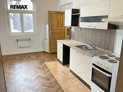 Pronájem bytu 1+1 44 m²