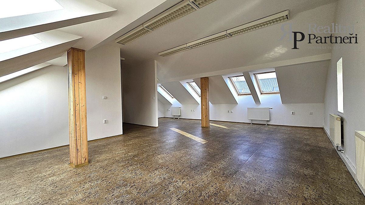 Pronájem kanceláře 55 m² – fotografie 2