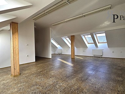 Pronájem kanceláře 55 m² — photo 2