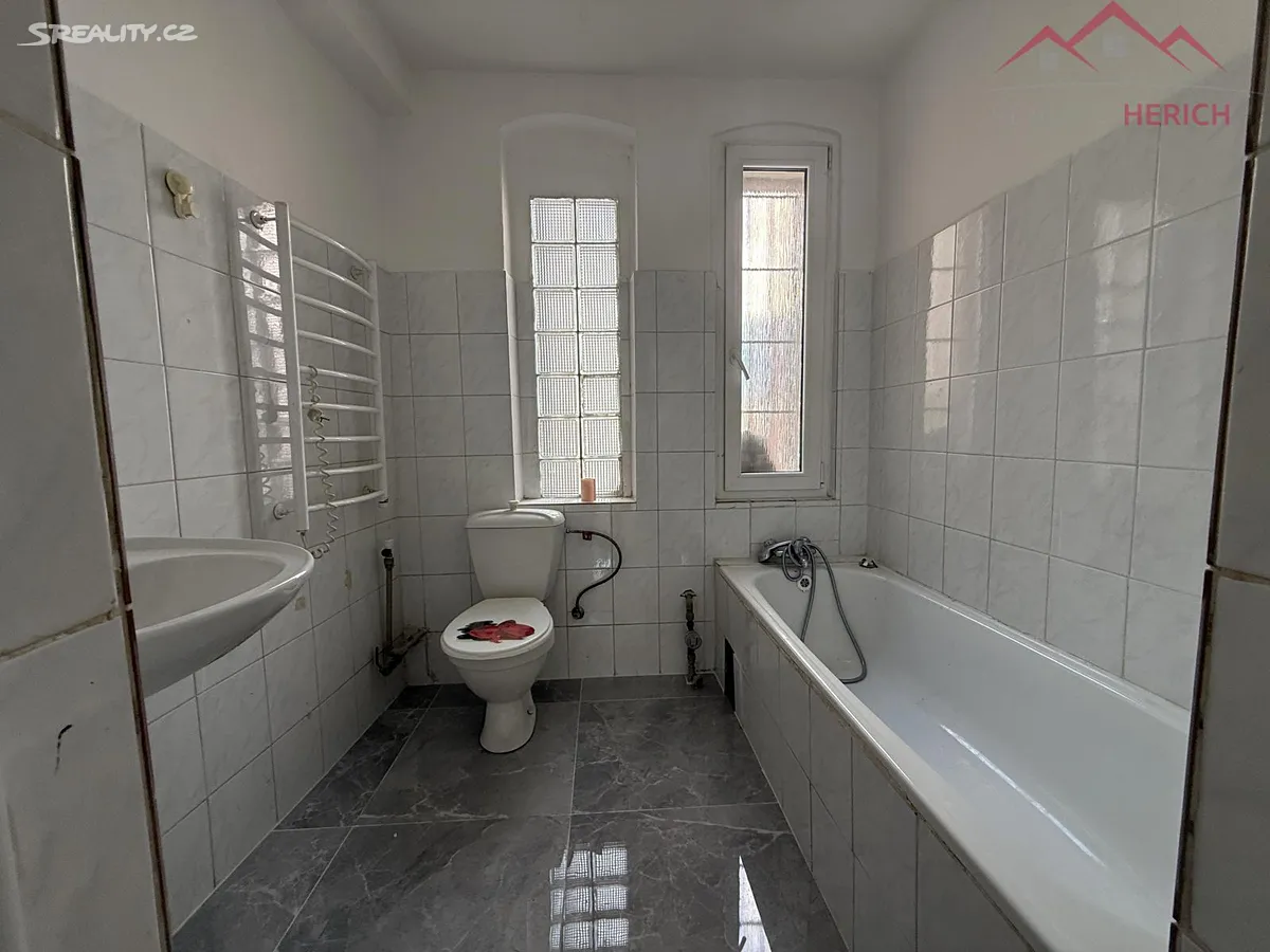 Pronájem bytu 3+1 70 m² – pohled 5