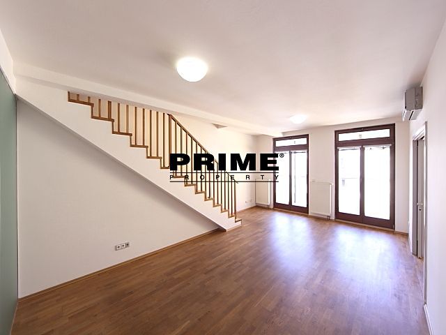 Pronájem bytu 5+1 168 m²