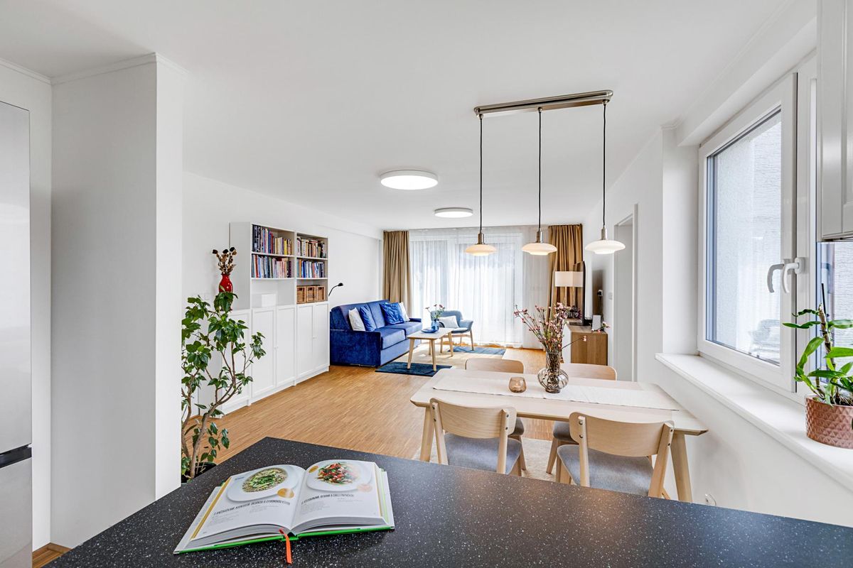 Prodej vícegeneračního domu 365 m², pozemek 744 m² – fotografie 3