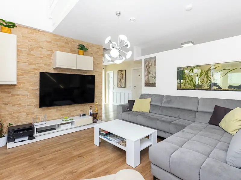 Prodej rodinného domu 195 m², pozemek 1369 m², Smržov – náhled fotky 3