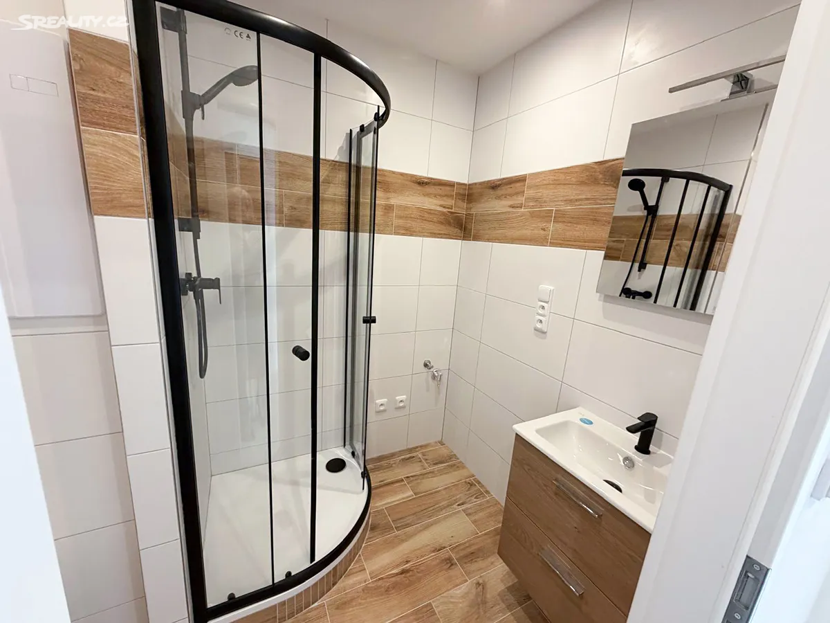 Prodej bytu 1+kk 27 m², Praha