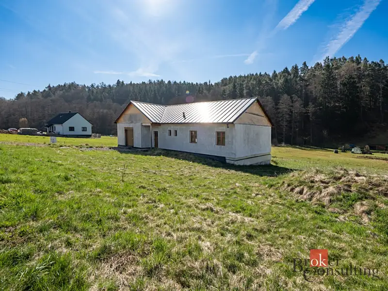 Prodej rodinného domu 153 m², pozemek 1200 m², Hamr na Jezeře – náhled fotky 1