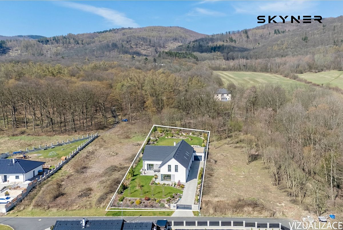 Prodej stavebního pozemku 2393 m² – fotografie 2