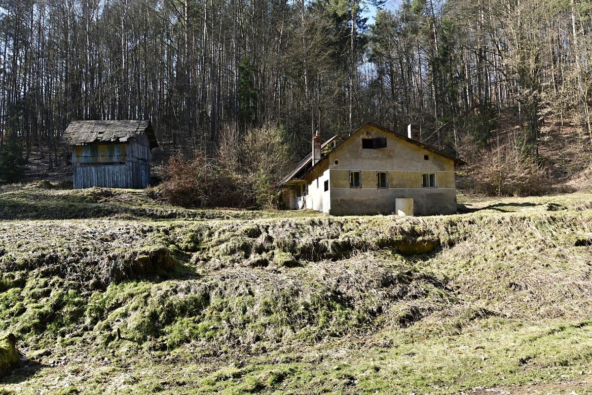Prodej stavebního pozemku 3659 m²
