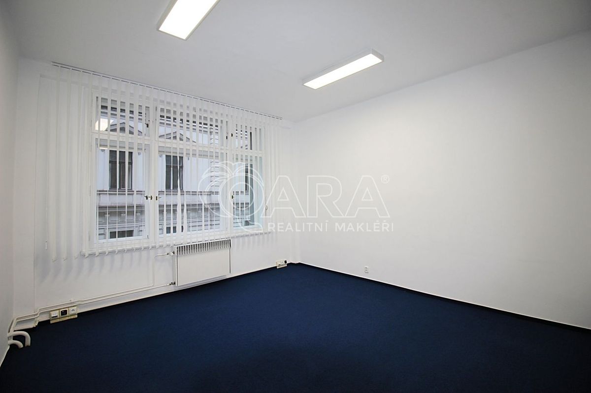 Pronájem kanceláře 143 m² – fotografie 2