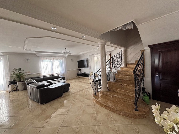 Будинок на продаж, 320 м² (10 з 21)