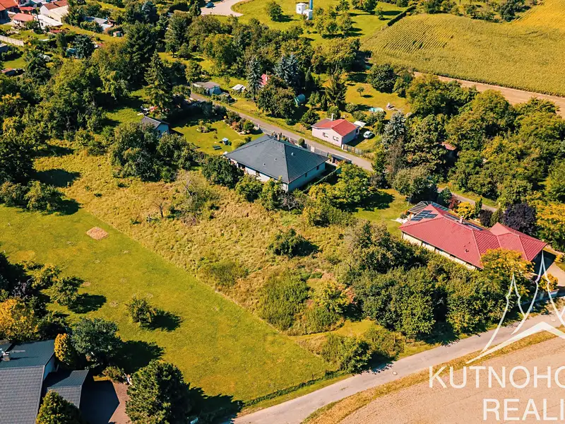 Prodej stavebního pozemku 856 m², Týnec nad Labem – náhled fotky 3