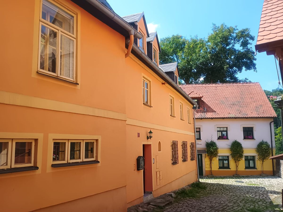 Prodej rodinného domu 206 m², pozemek 121 m²
