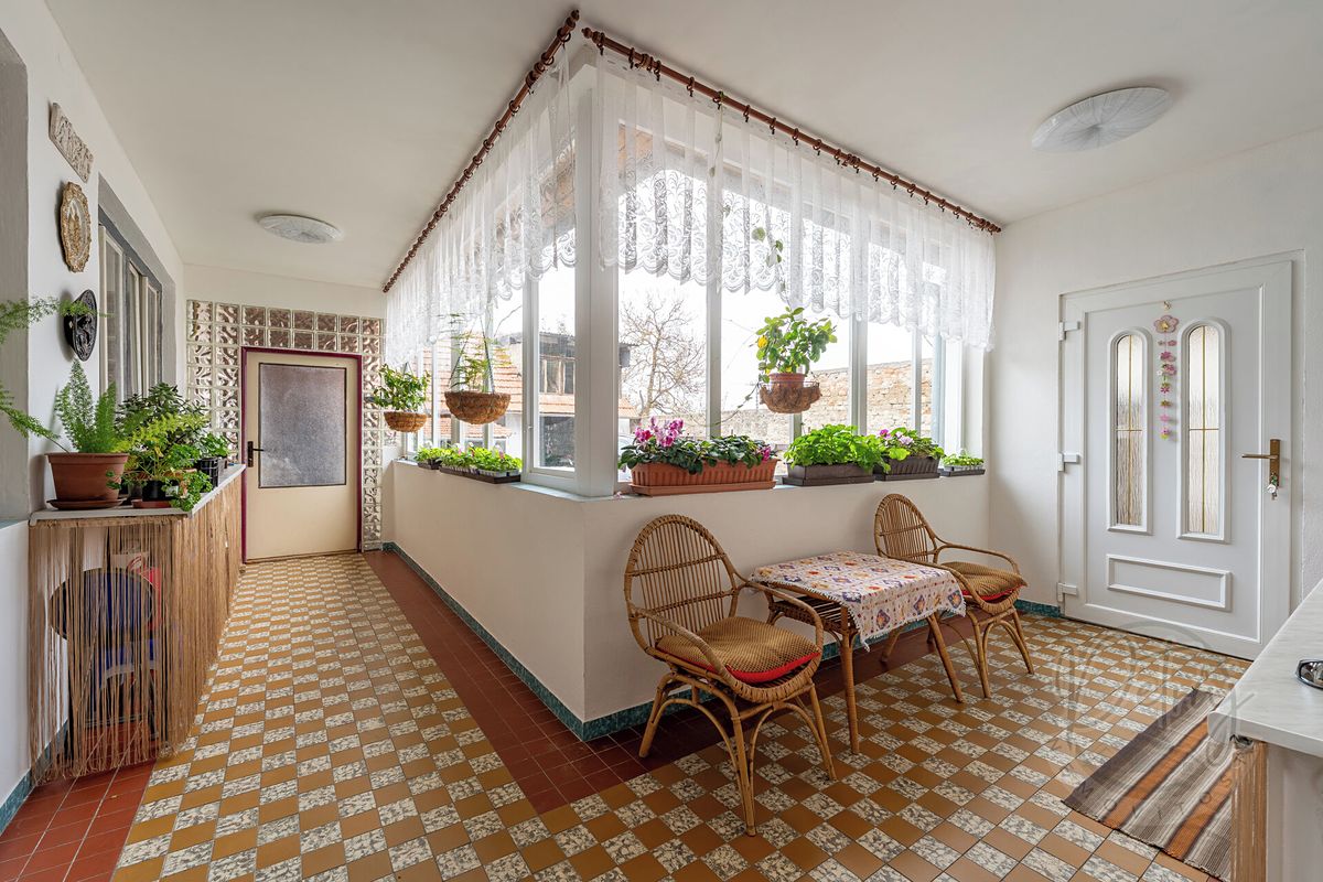 Prodej rodinného domu 200 m², pozemek 850 m² – fotografie 4