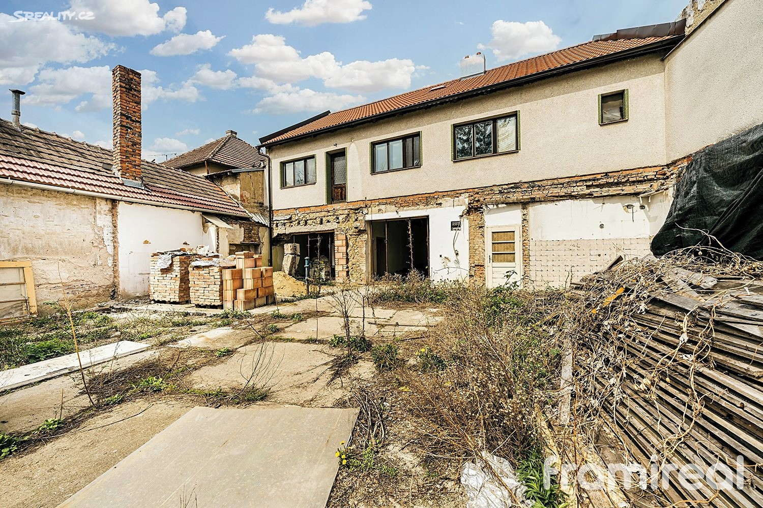 Prodej  vícegeneračního domu 200 m², pozemek 1 813 m² – pohled 3