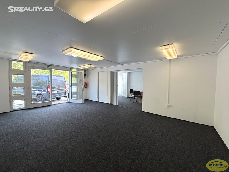 Pronájem obchodního prostoru 65 m² – pohled 3