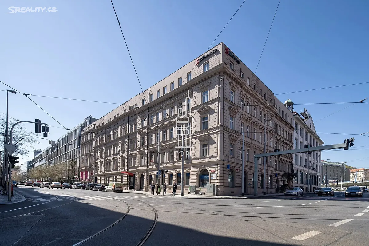 Pronájem kanceláře 122 m², Praha
