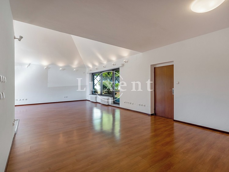 Комерційне приміщення в оренду, 417 м² (3 з 20)