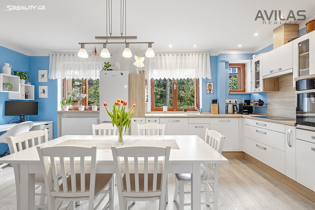 Prodej  rodinného domu 269 m², pozemek 1 084 m² – pohled 4