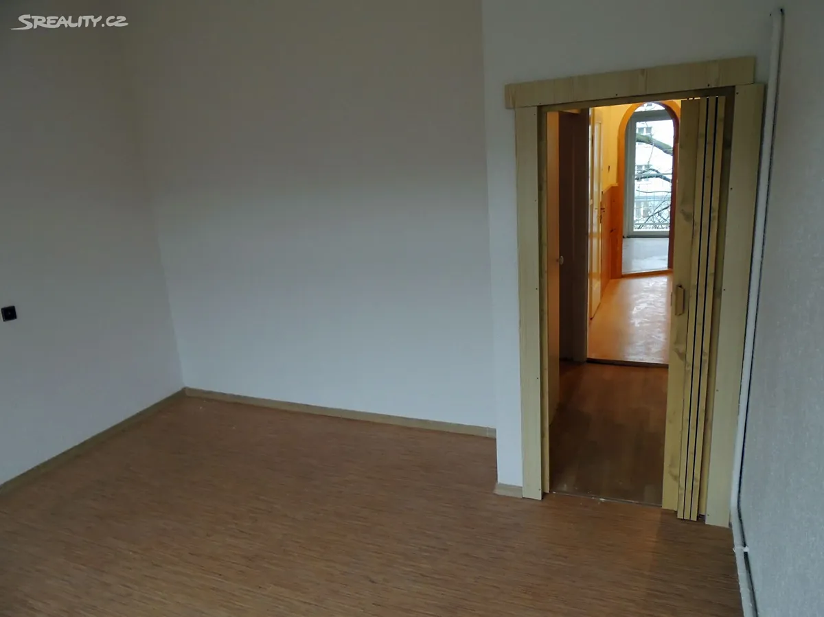 Pronájem bytu 2+1 81 m² – pohled 5