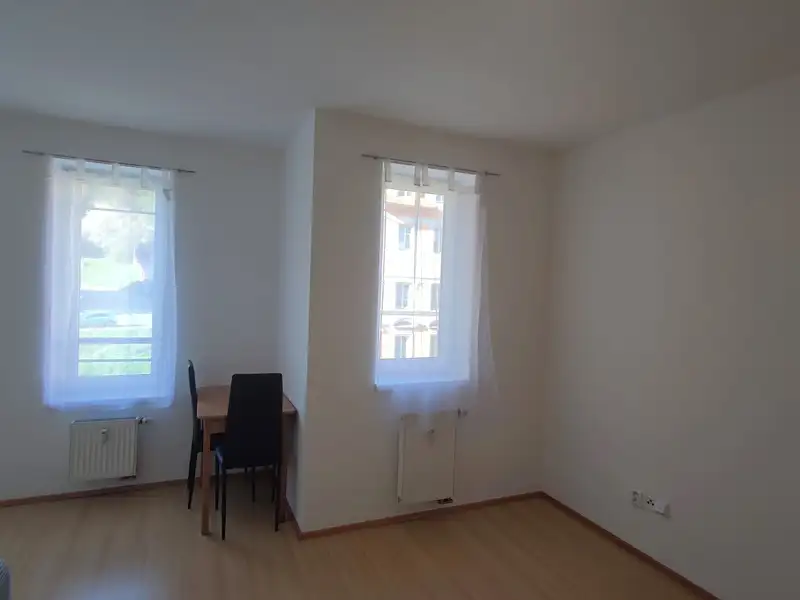 Prodej bytu 1+kk 30 m², Praha – náhled fotky 3