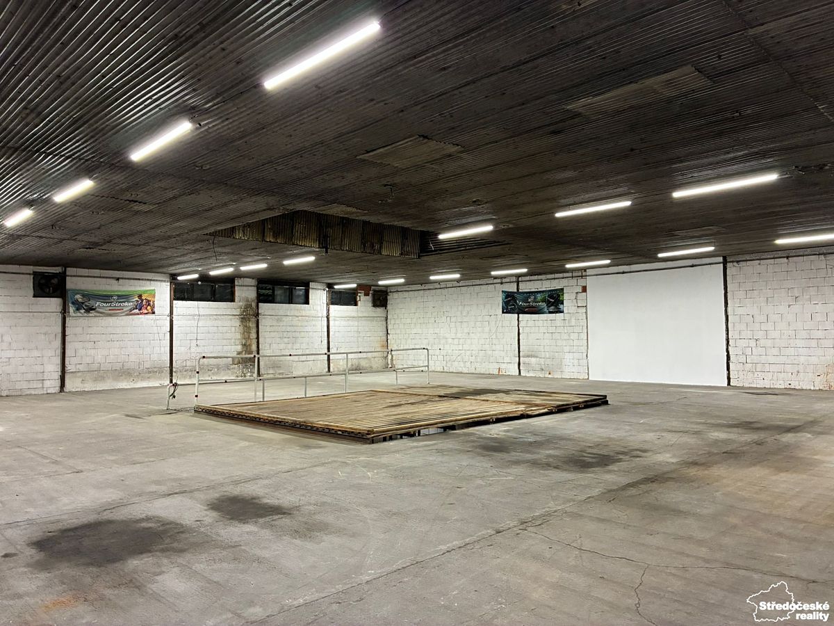 Pronájem skladového prostoru 1244 m² – fotografie 3