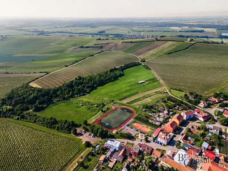 Prodej pozemku 256256 m², Zaječí – náhled fotky 1