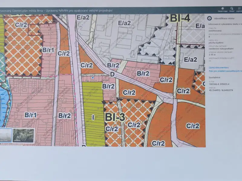 Prodej stavebního pozemku 381 m², Brno – náhled fotky 3